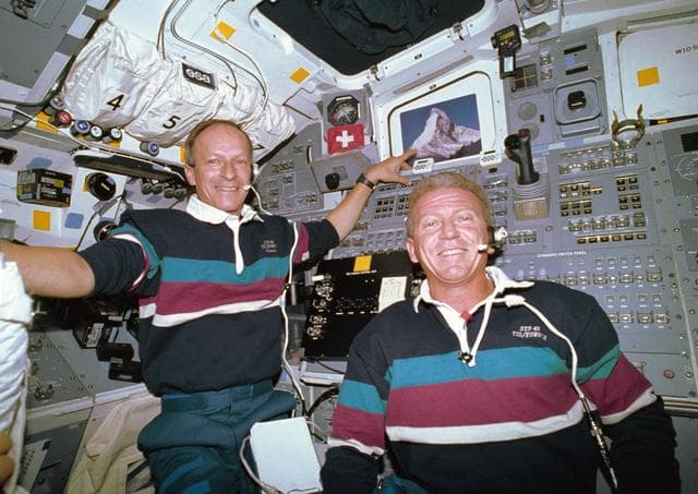 NASA image: STS-46 Commander Shriver and ESA MS Nicollier on OV-104's aft flight deck