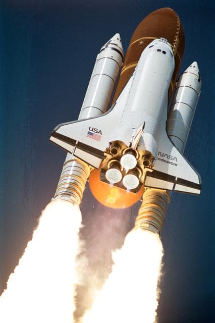 NASA image: STS-47 Endeavour, Orbiter Vehicle (OV) 105, liftoff from KSC