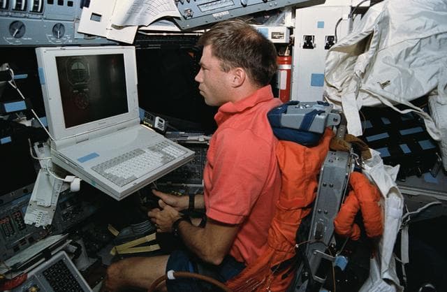 NASA image: Pilot Searfoss in experiment measuring effects space flight & pilot ability