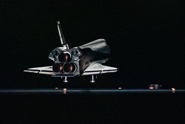 NASA image: Landing of STS-61 Shuttle Endeavour at Kennedy Space Center