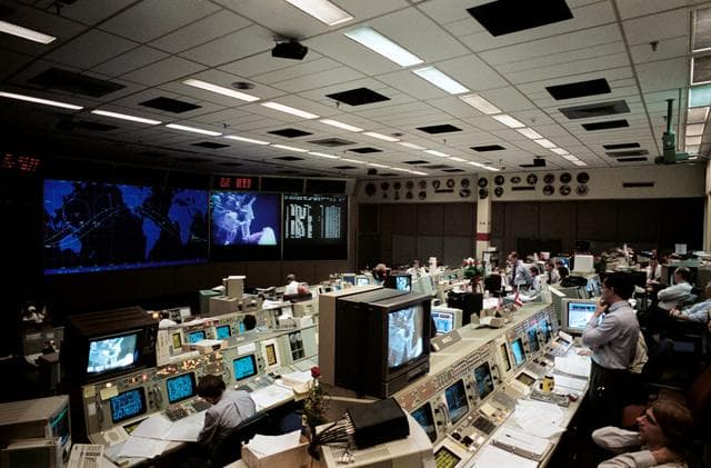 NASA image: Mission control activity during STS-61 EVA-1