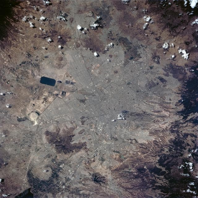NASA image: Mexico City, Mexico as seen from STS-62