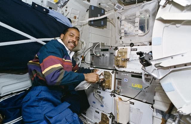NASA image: Astronaut Bernard Harris monitors Spacehab experiments