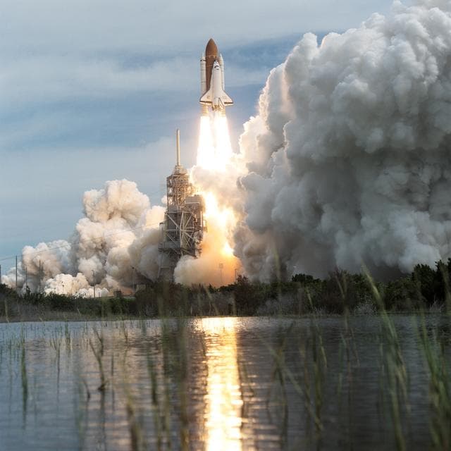 NASA image: STS-69 launch views