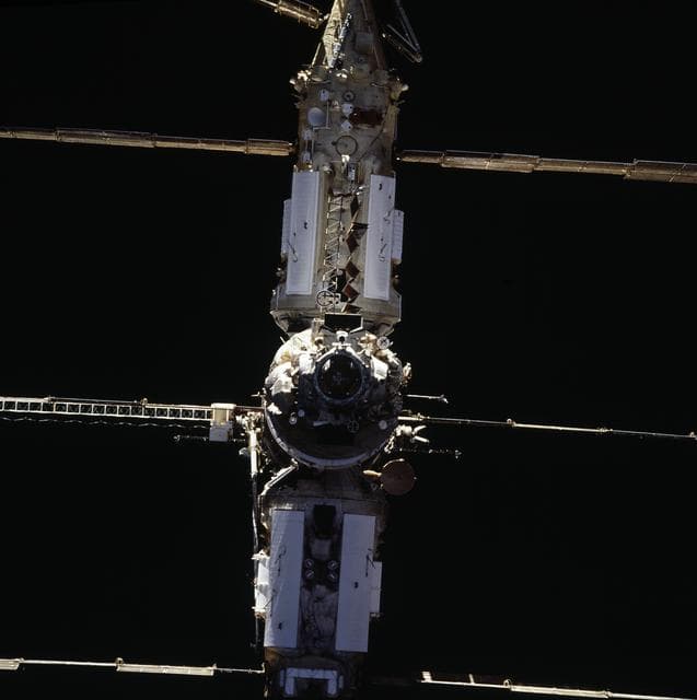 NASA image: Kvant-2,Kristall and Spektr modules on Mir Space Station