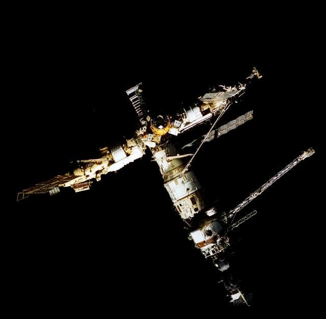 NASA image: Mir Space Station survey pre- and post-docking during STS-76 mission