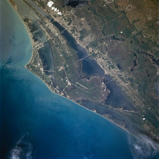 NASA image: Earth observations taken during STS-77 mission