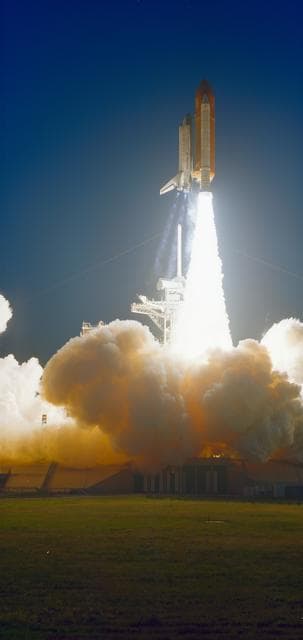 NASA image: STS-77 launch views