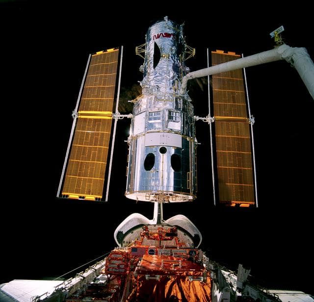 NASA image: HST, deployment during second servicing mission