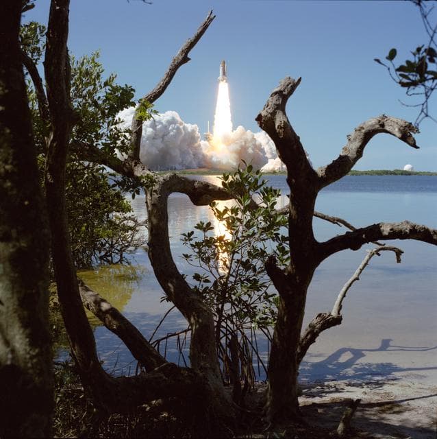NASA image: STS-83 launch view.