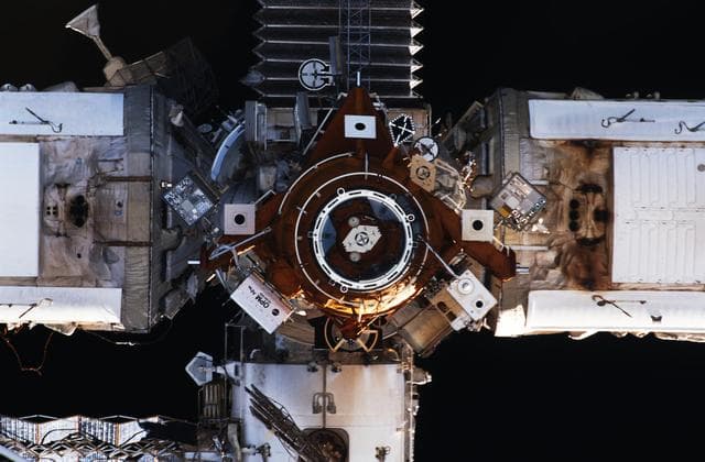 NASA image: Views of the Mir Space Station during rendezvous