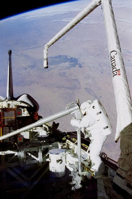 NASA image: Scott and Doi conduct tool evaluations during second EVA of STS-87