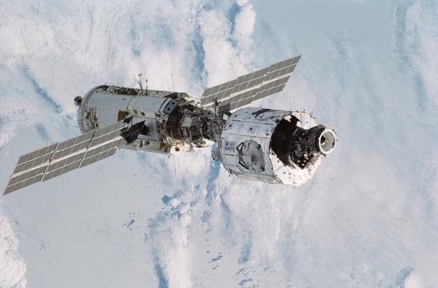 NASA image: View of the free-flying ISS taken during the fly-around by STS-88