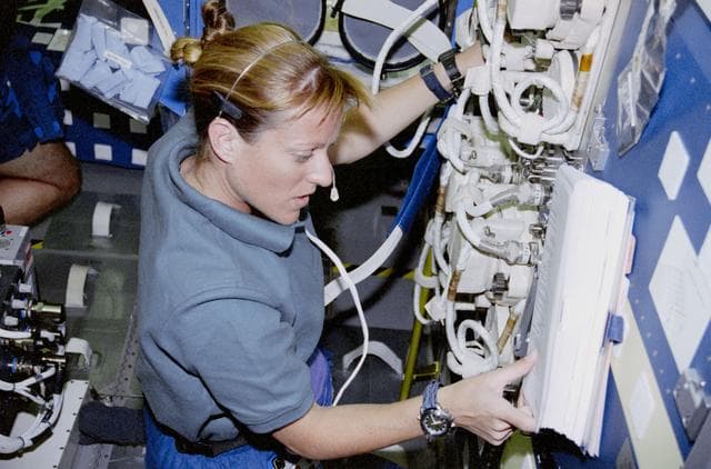 NASA image: VFEU - Hire reviews checklist