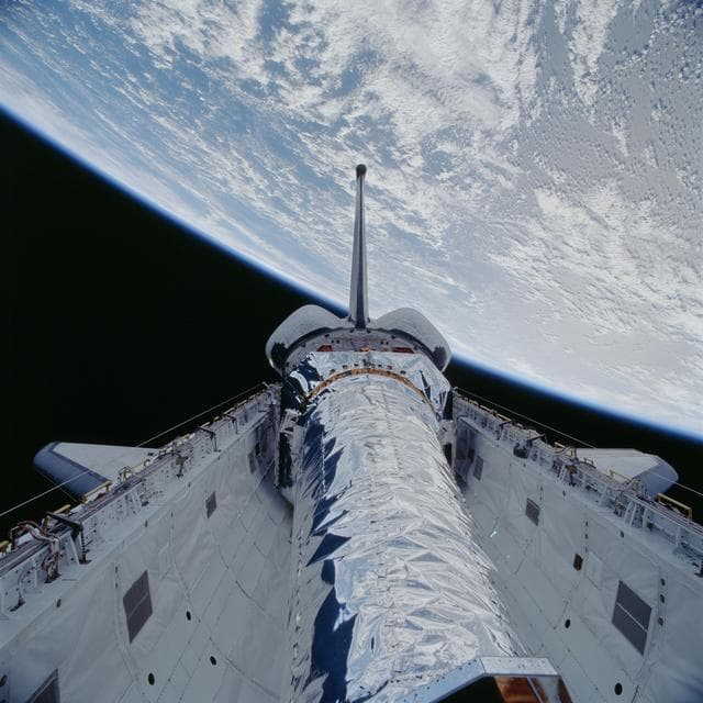 NASA image: View of the Chandra Observatory before its deployment from Columbia PLB