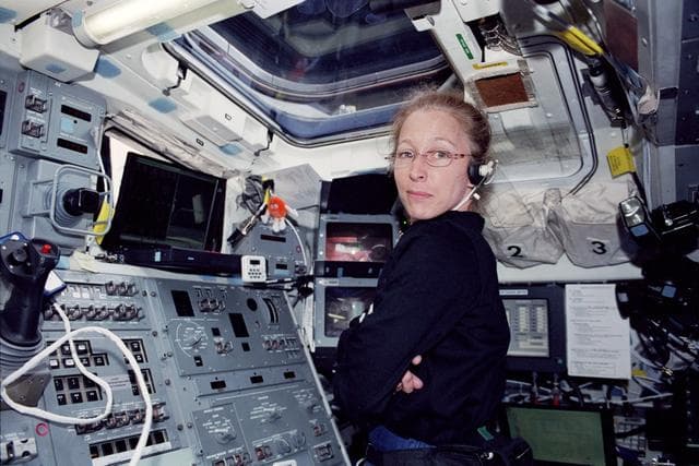 NASA image: MS Ivins on flight deck