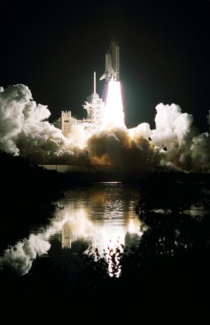 NASA image: sts103-s-006