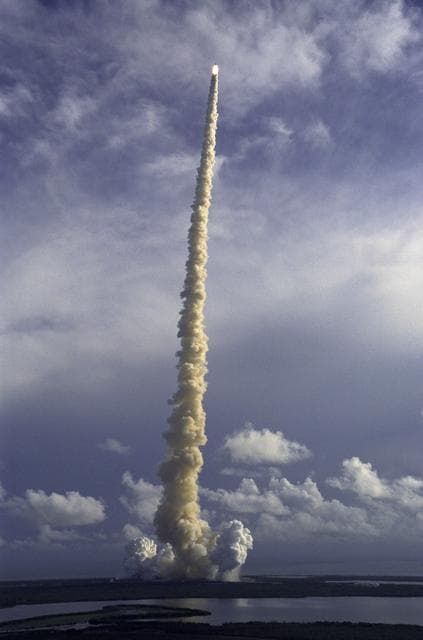 NASA image: sts106-s-005