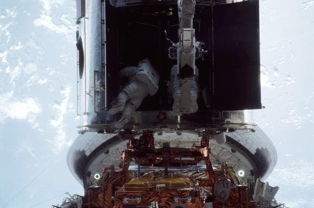 NASA image: EVA 5 - Installation of the NICMOS cryo-cooler