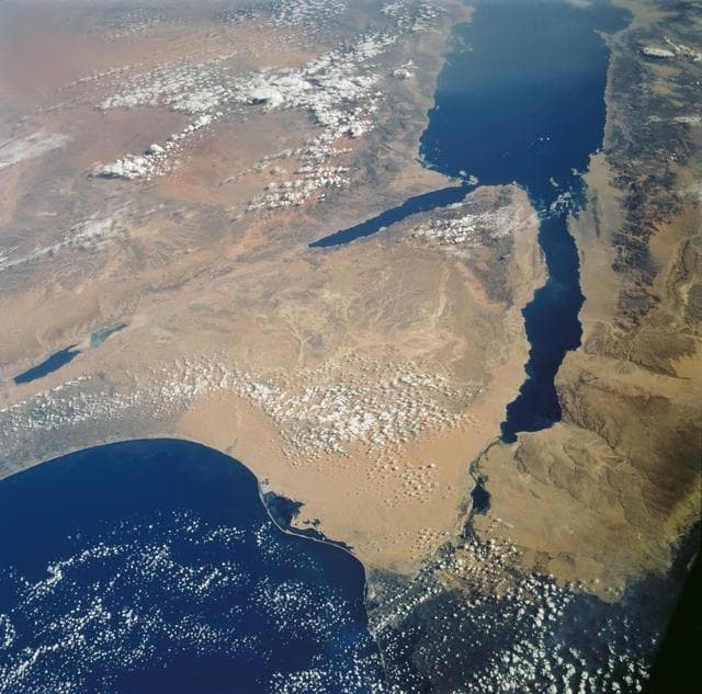 NASA image: Sinai peninsula taken by the STS-112 crew