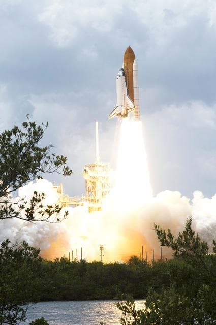 NASA image: Launch of Space Shuttle Atlantis / STS-125 Mission