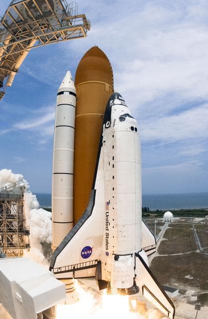 NASA image: Launch of Space Shuttle Atlantis / STS-125 Mission