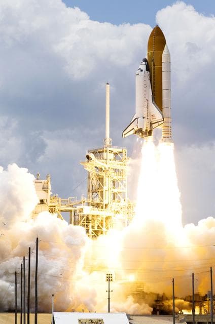 NASA image: Launch of Space Shuttle Atlantis / STS-125 Mission
