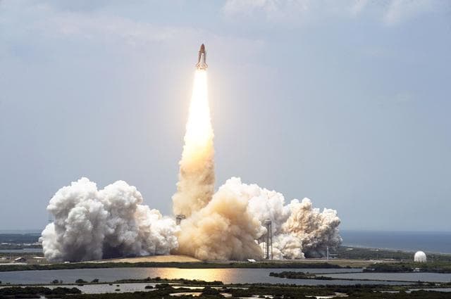 NASA image: Launch of Space Shuttle Atlantis / STS-125 Mission
