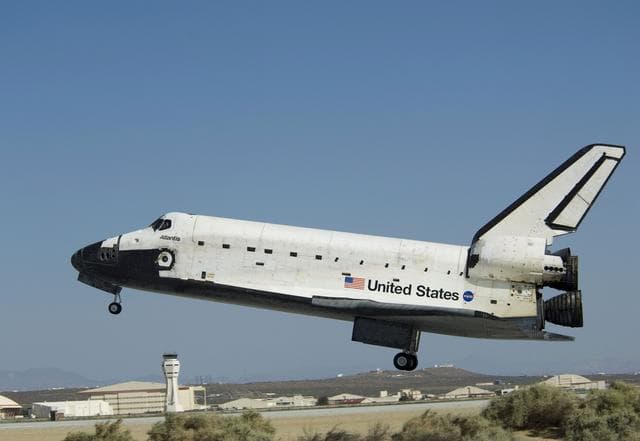 NASA image: Landing of Space Shuttle Atlantis / STS-125 Mission