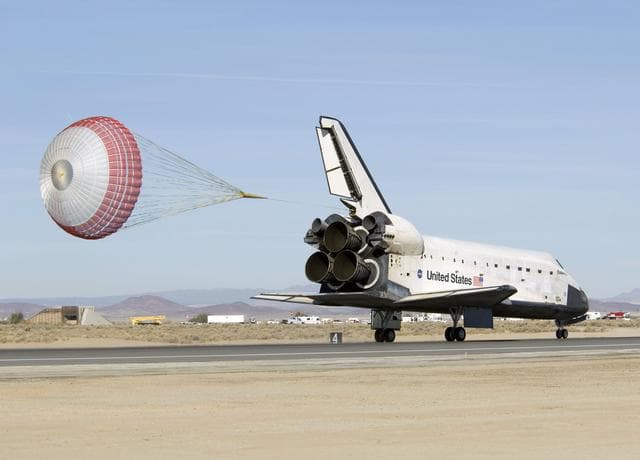 NASA image: STS-126 landing
