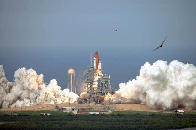 NASA image: sts127-s-015