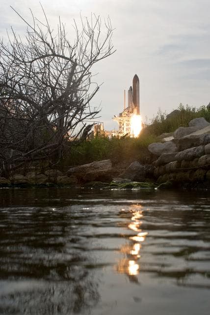 NASA image: sts127-s-035
