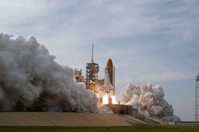 NASA image: sts127-s-041
