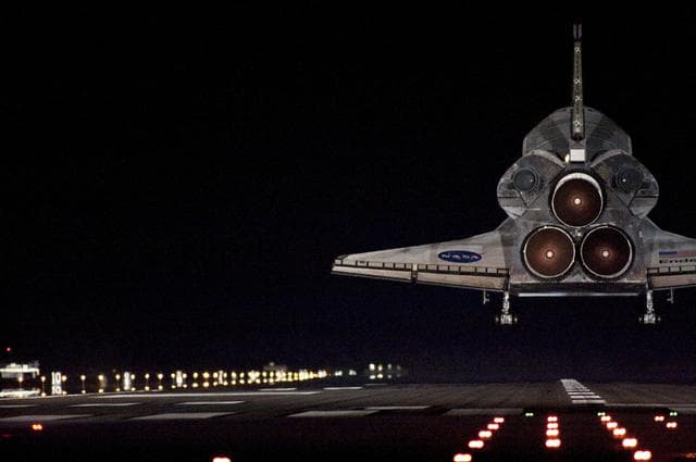 STS-130 Endeavour Lands at KSC