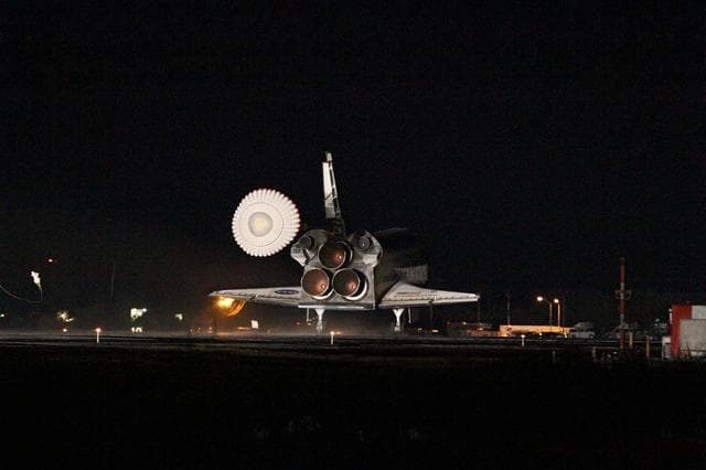 NASA image: STS-130 Endeavour Lands at KSC