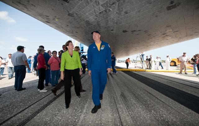 Discovery STS-131 Mission Landing
