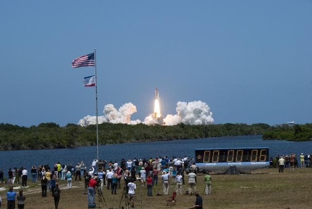 NASA image: sts132-s-005