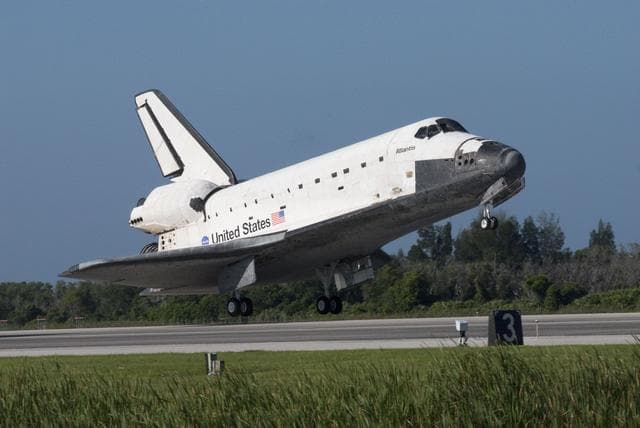 NASA image: STS-132 Space Shuttle Atlantis Landing
