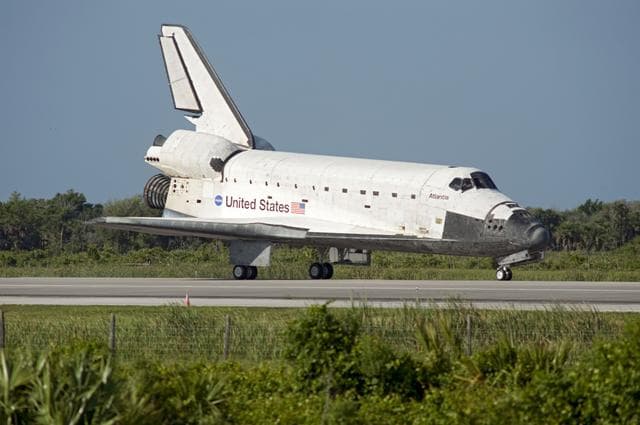 NASA image: STS-132 Space Shuttle Atlantis Landing