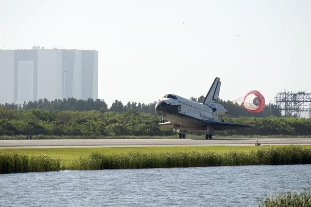 NASA image: STS-132 Space Shuttle Atlantis Landing
