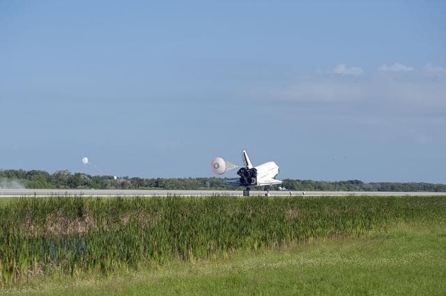 NASA image: STS-132 Space Shuttle Atlantis Landing