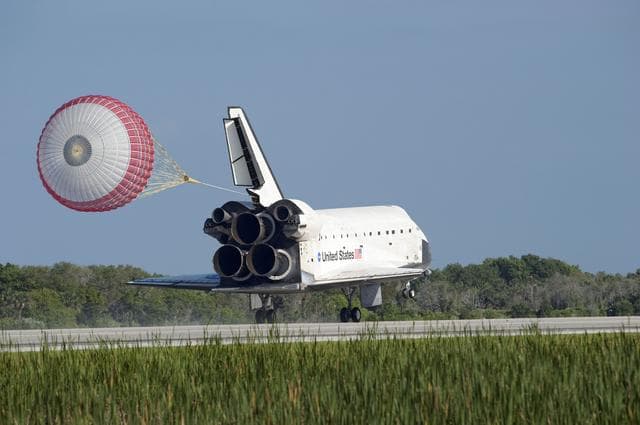 NASA image: STS-132 Space Shuttle Atlantis Landing