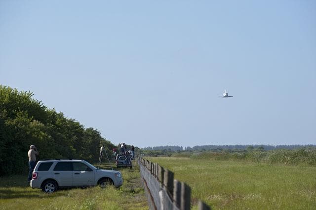 NASA image: STS-132 Space Shuttle Atlantis Landing