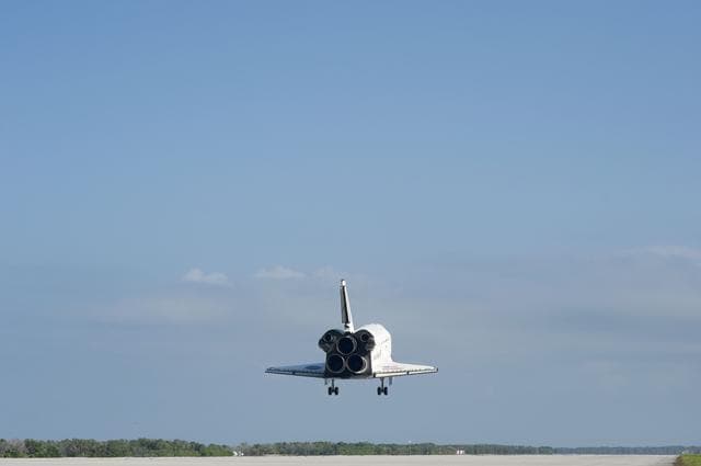 NASA image: STS-132 Space Shuttle Atlantis Landing