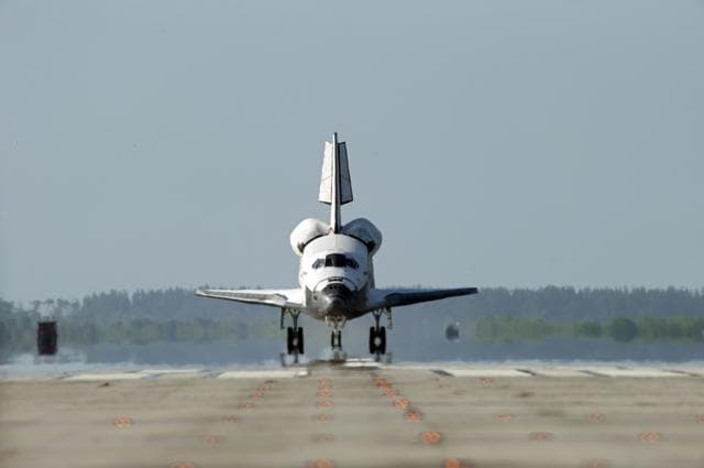 NASA image: STS-132 Space Shuttle Atlantis Landing