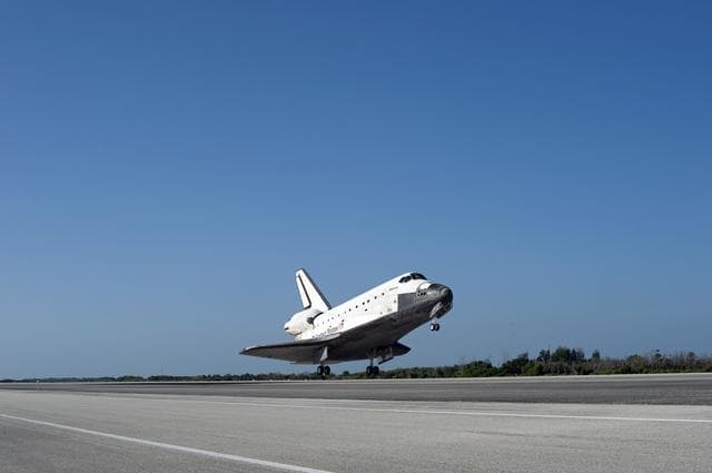 NASA image: STS-132 Space Shuttle Atlantis Landing