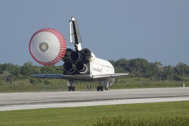 NASA image: STS-132 Space Shuttle Atlantis Landing