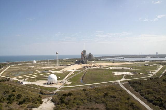 NASA image: Discovery on launch pad