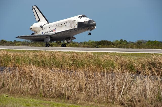 NASA image: STS-133 landing at KSC
