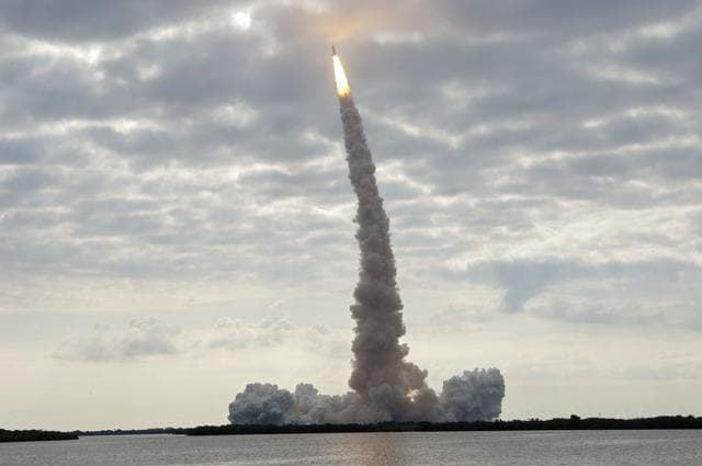 NASA image: Final Launch of the Space Shuttle Endeavour / STS-134 Mission